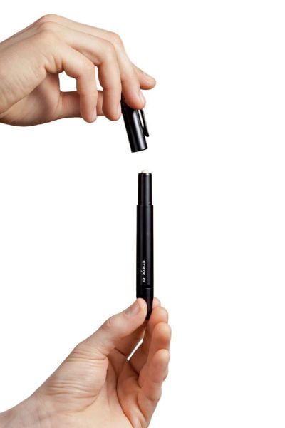 Stryx Concealer Stick Für Männer – Heller Cognac, Kaschiert Akne, Rötungen & Narben, Natürliche Pigmente, Einfache Anwendung